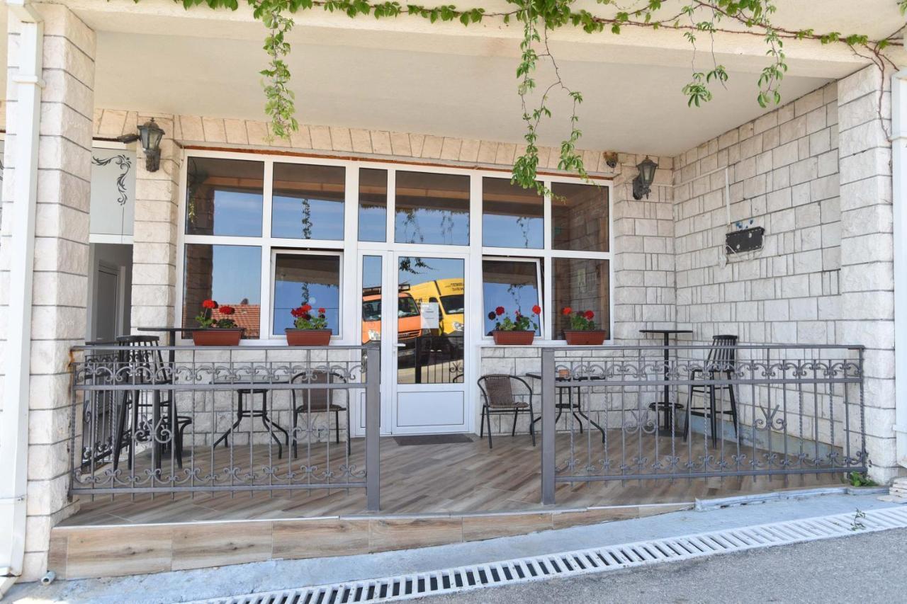 Apartments Villa Sveti Nikola Budva Exteriör bild