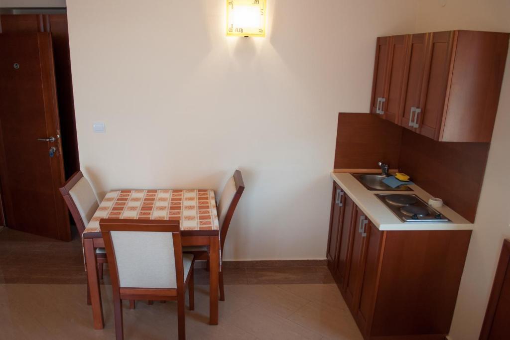 Apartments Villa Sveti Nikola Budva Rum bild